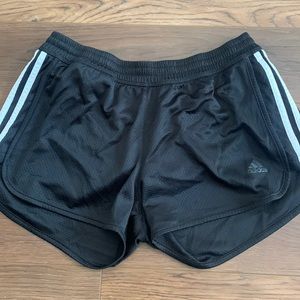 Adidas shorts med